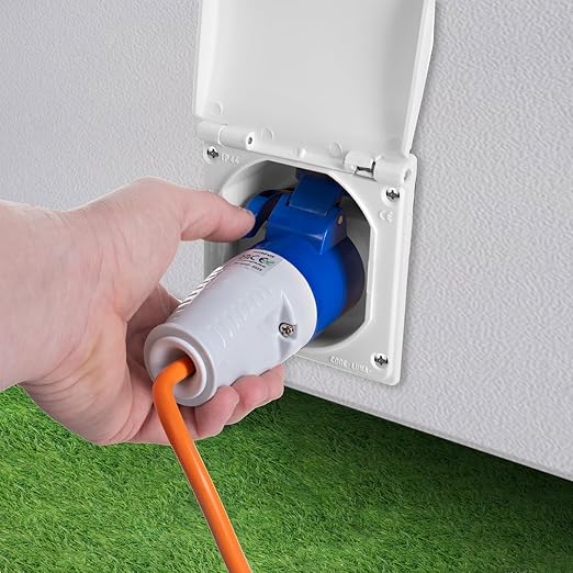 240V 16A Flush Fit Mains Socket – IP44 Splashproof-White